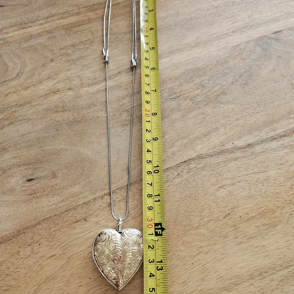 Heart Locket Necklace - Picture 5 of 10